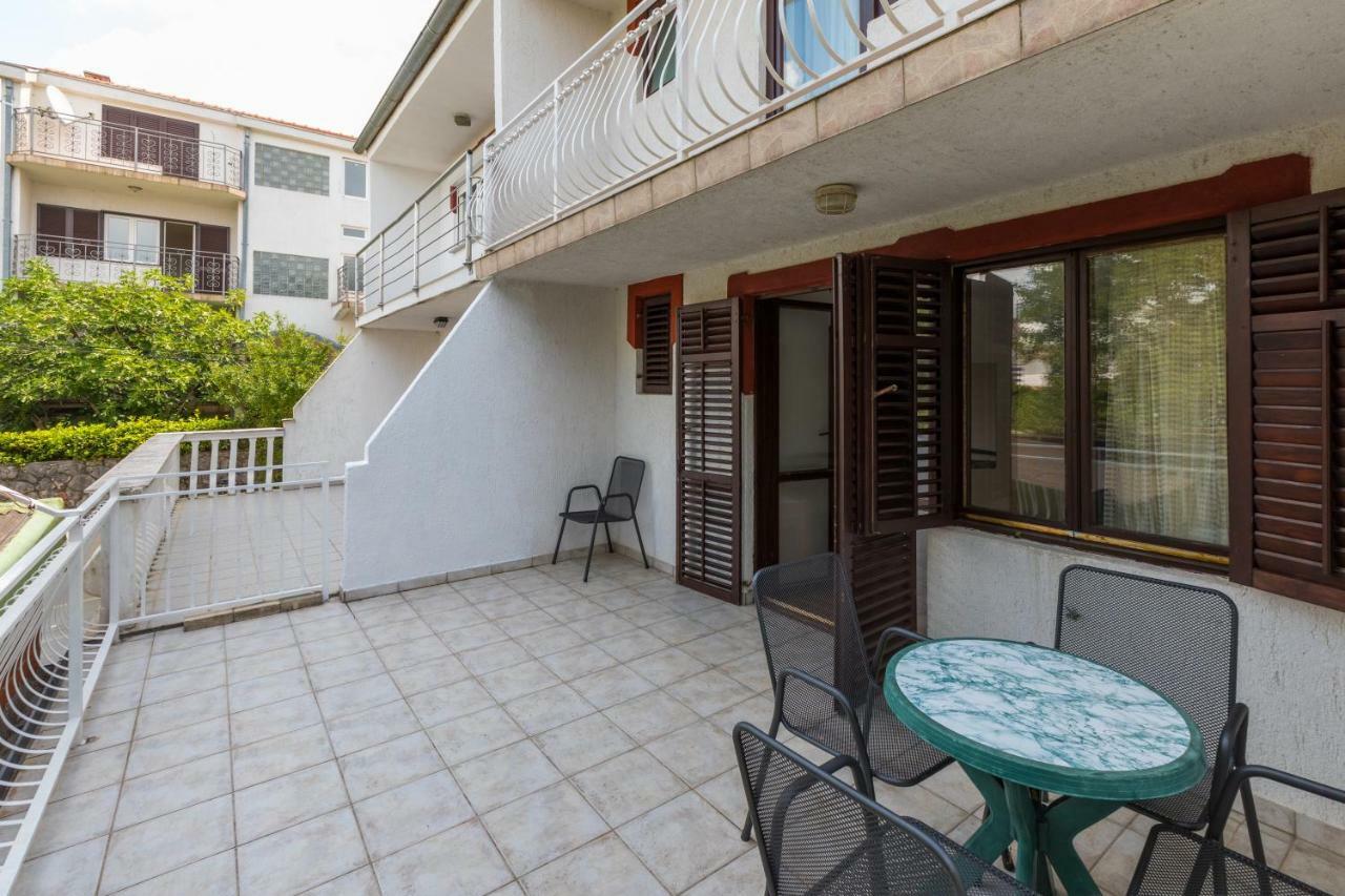 Apartment Dom Jadranovo Exterior foto