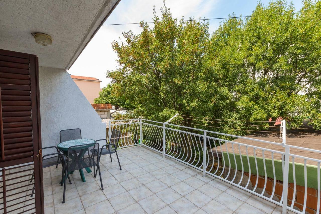 Apartment Dom Jadranovo Exterior foto